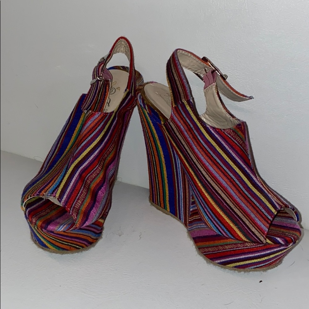Fabulous Rainbow Wedge
